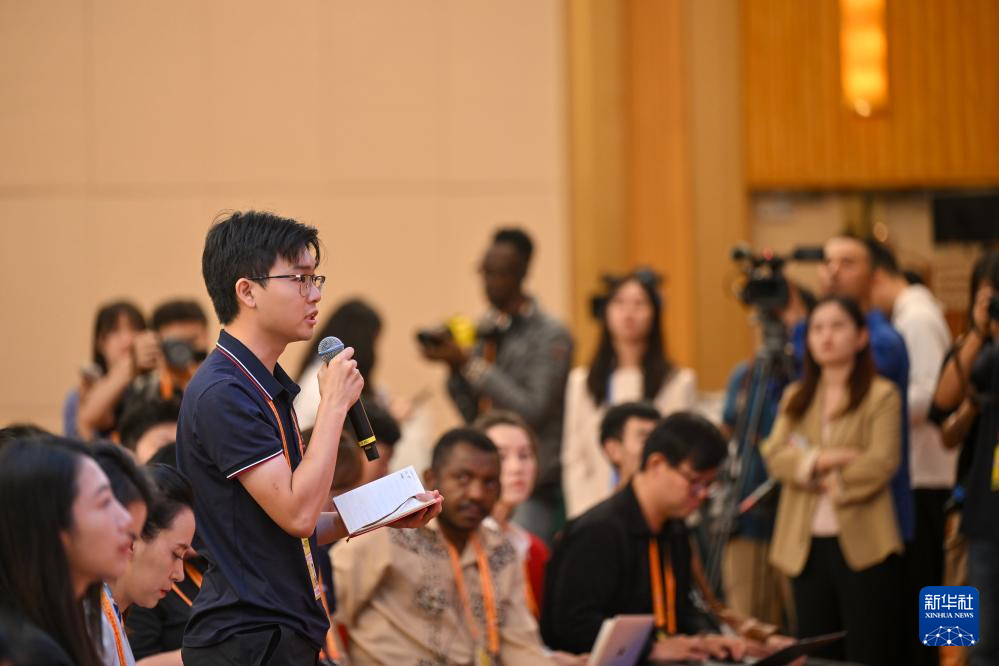 抗战胜利80周年纪念活动新闻中心举办首场记者招待会