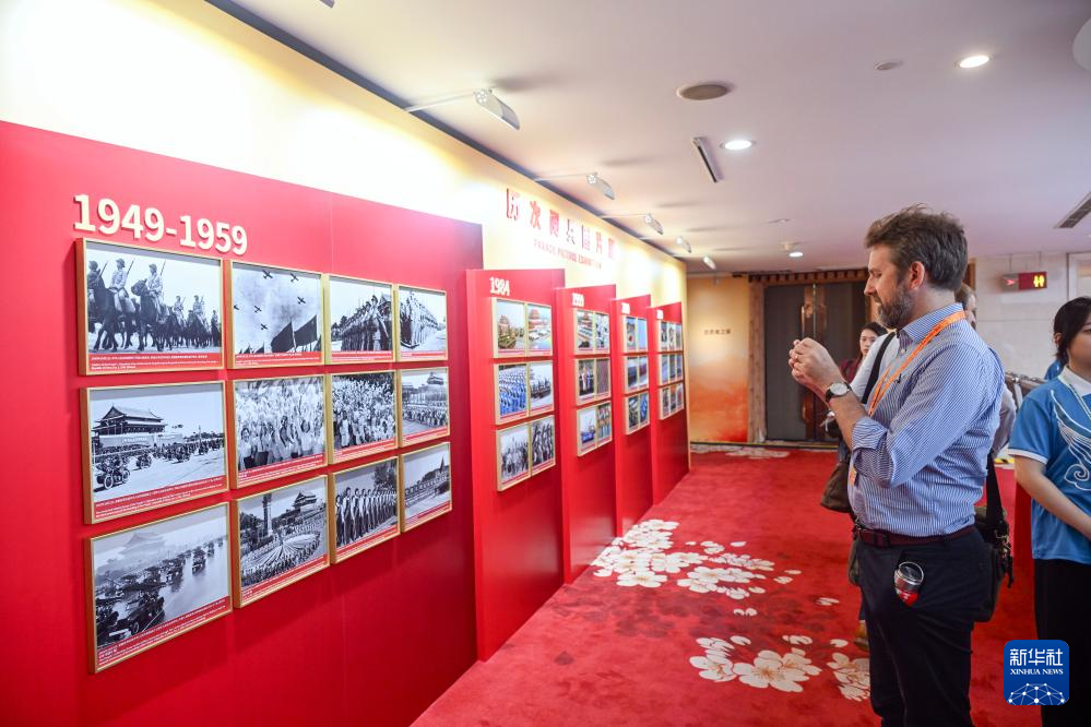 探访抗战胜利80周年纪念活动新闻中心