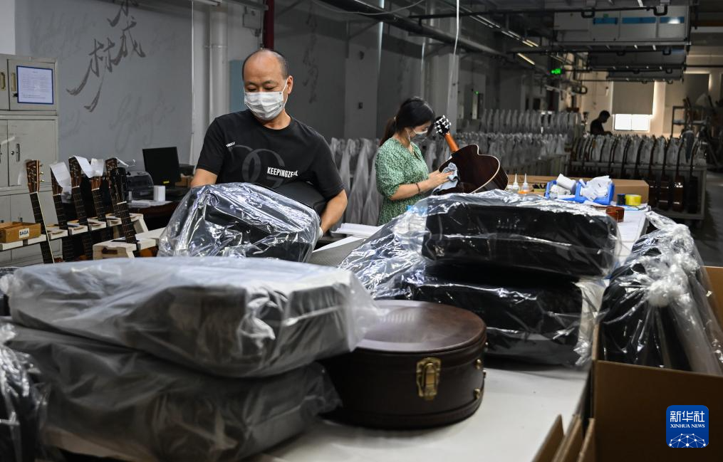 活力中国调研行｜吉他——松滋的产业名片