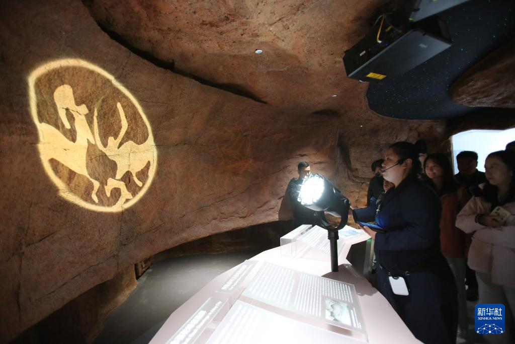 砥砺奋进七十载 天山南北谱华章｜“中国雪都”阿勒泰打破“冬日限定”