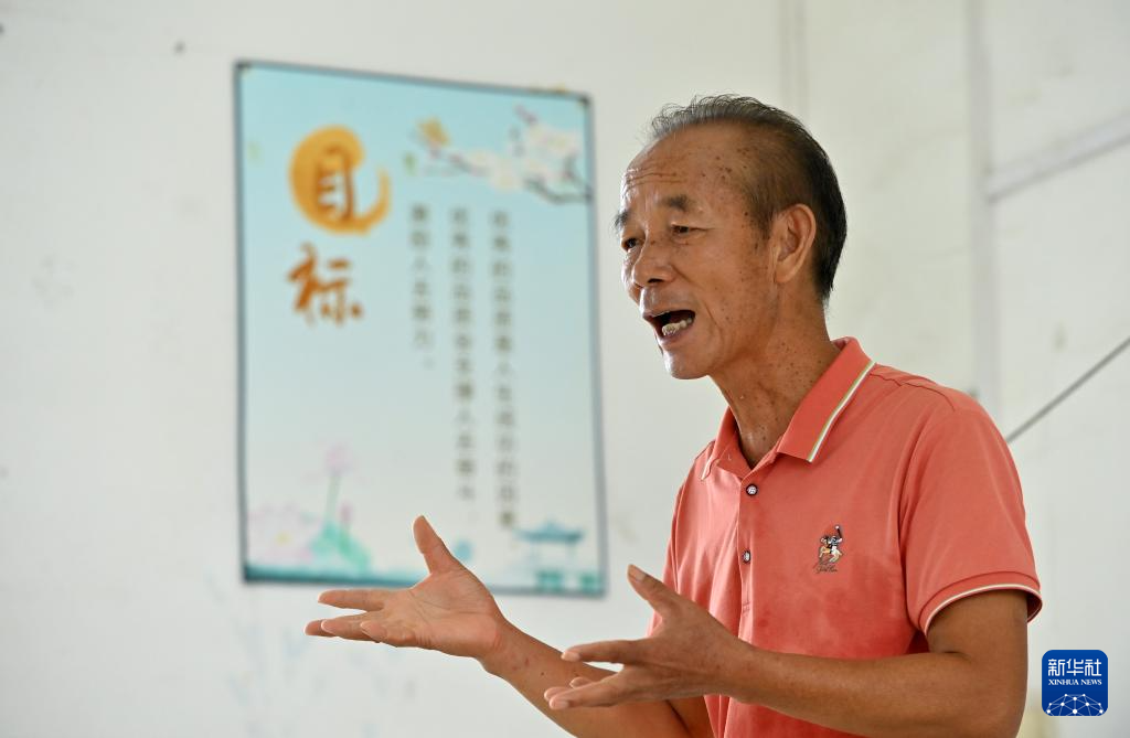 带着抗癌药坚守讲台7年的乡村教师