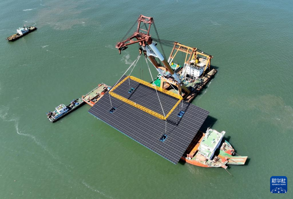河北昌黎：海上光伏项目建设忙