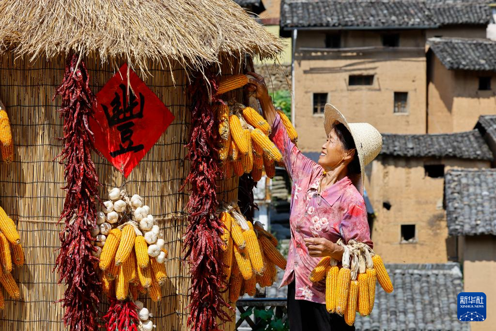 文化中国行·传统村落人文影像志丨丰收节前后，这里藏着皖南最“红火”的秋