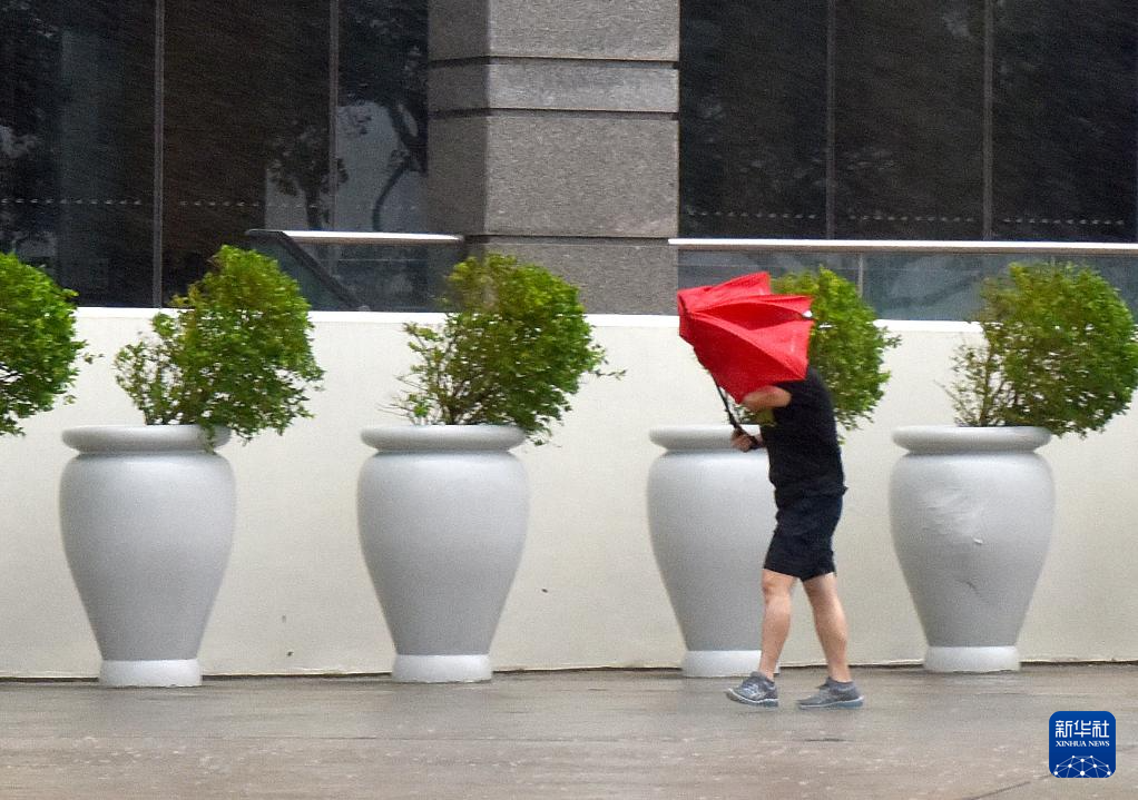 香港时隔61年再现一年两发“十号风球”
