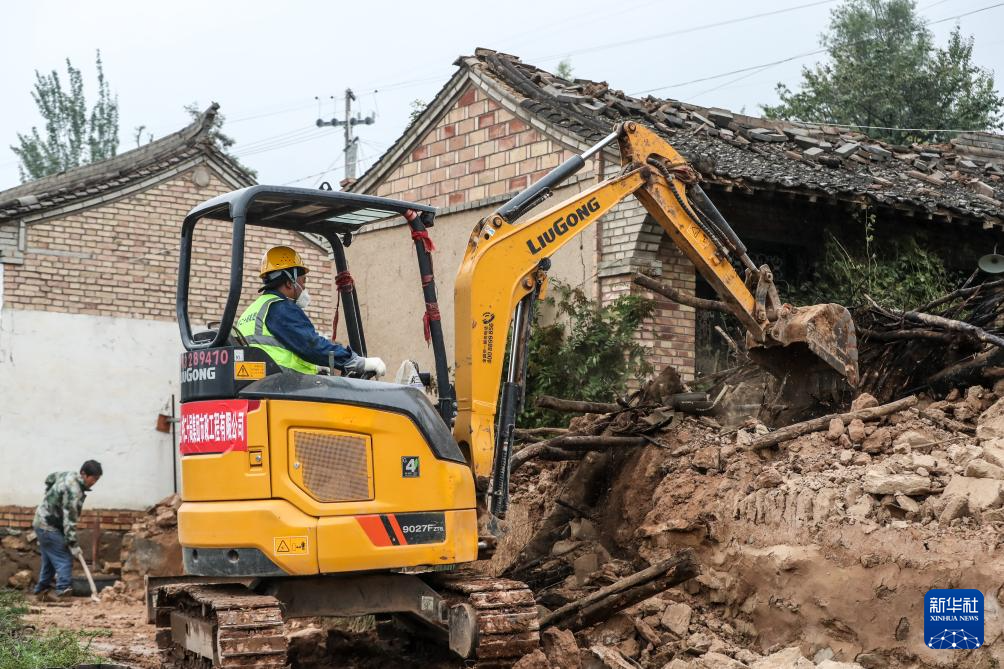 甘肃漳县：震后群众安置及排险工作有序进行