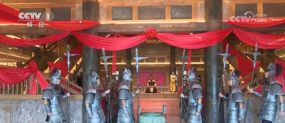 “传统文化+沉浸体验”点燃假日热情 多元化文旅场景激发消费热潮