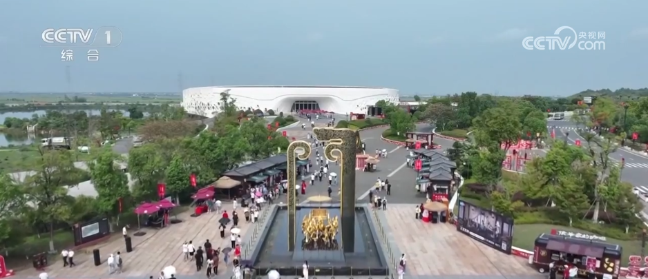 “传统文化+沉浸体验”点燃假日热情 多元化文旅场景激发消费热潮