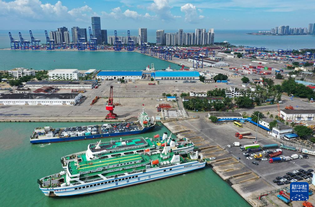 受台风“麦德姆”影响 琼州海峡客滚船停运