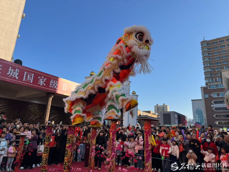 祝福新疆更美好丨新疆景区暖意浓 天女散月饼传递团圆情