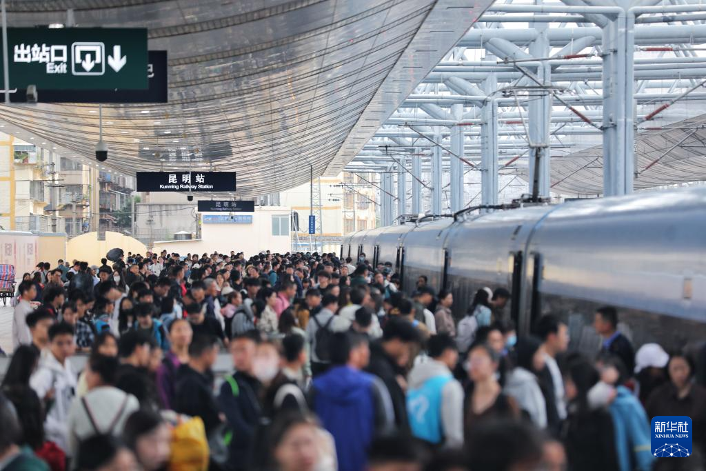 长假返程客流攀升