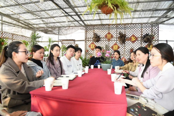 广西：知心“桂姐姐”，服务暖万家