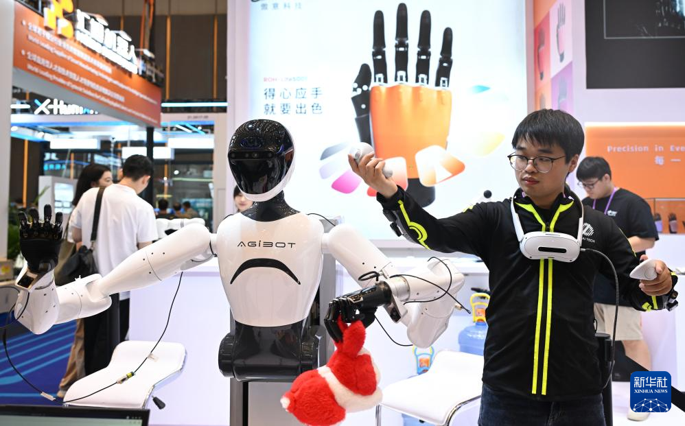 广交会聚焦服务机器人 培育外贸发展新亮点
