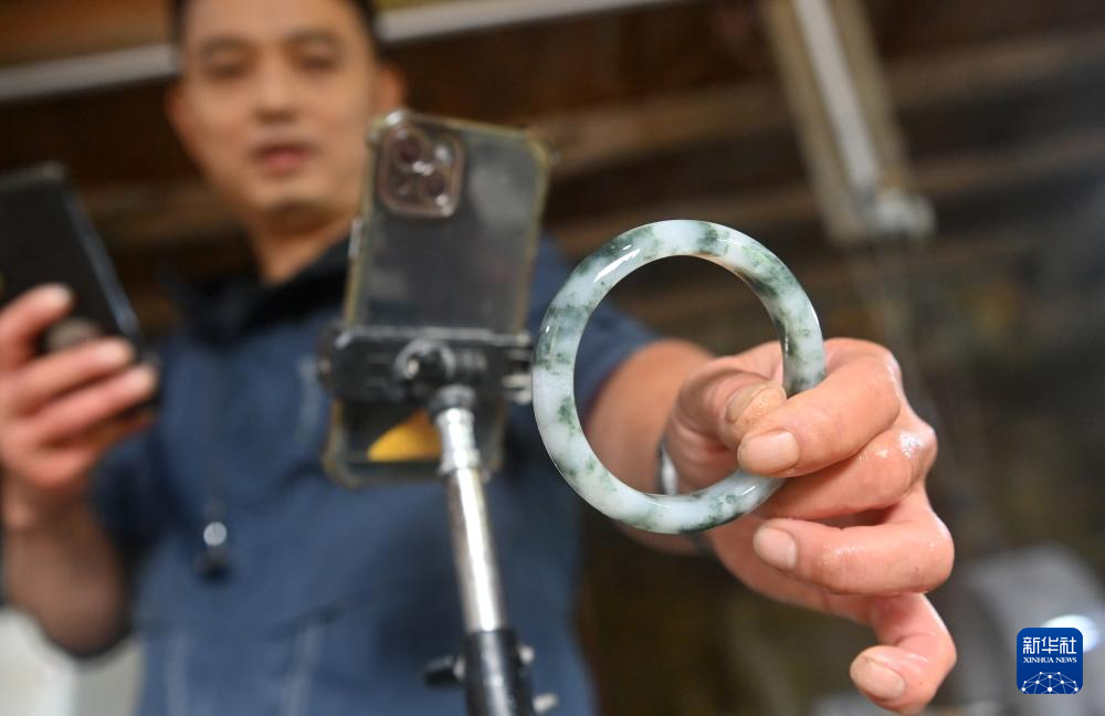 广西龙胜：玉器生产助就业