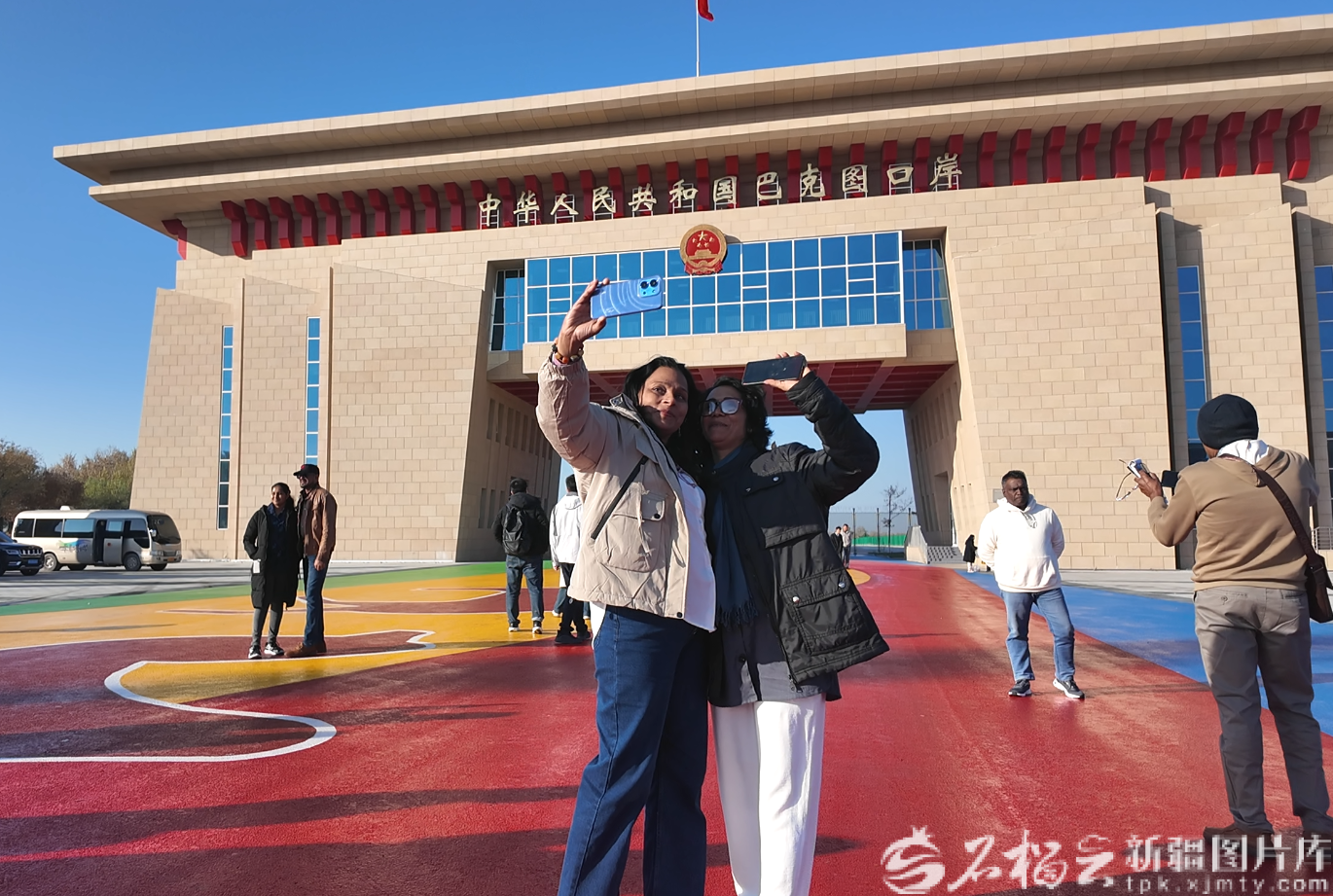 赞稳定 叹团结 盼合作——斯里兰卡代表团为新疆发展成果点赞
