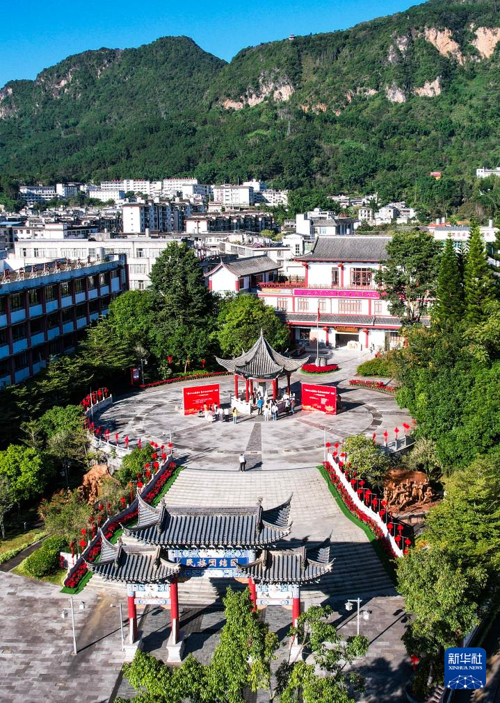 新时代中国调研行之文化中华|探访云南普洱民族团结誓词碑