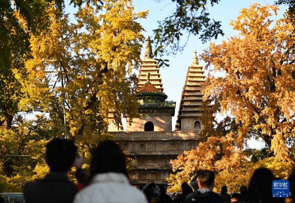 北京:金彩五塔寺