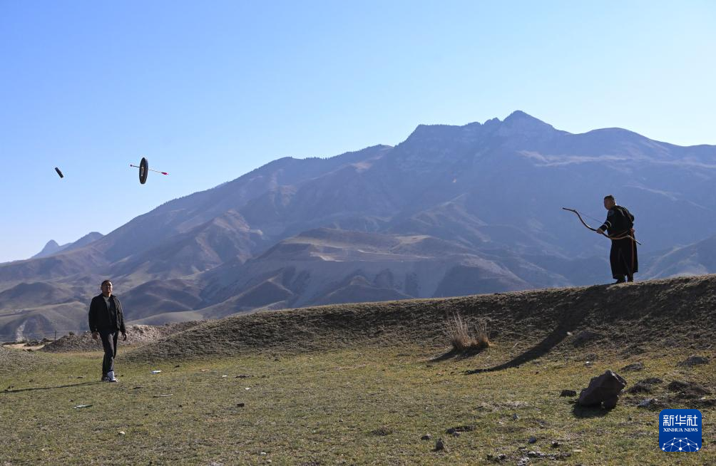 新时代中国调研行之文化中华丨“神箭手”吴俊亮:从冠军靶位到传承舞台
