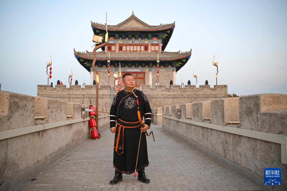 新时代中国调研行之文化中华丨“神箭手”吴俊亮:从冠军靶位到传承舞台