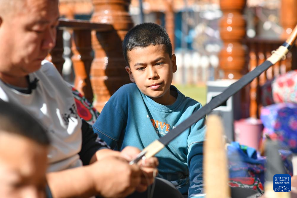 新时代中国调研行之文化中华丨“神箭手”吴俊亮:从冠军靶位到传承舞台