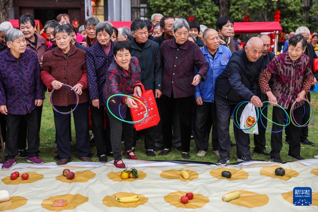 美丽乡村举办重阳孝心节