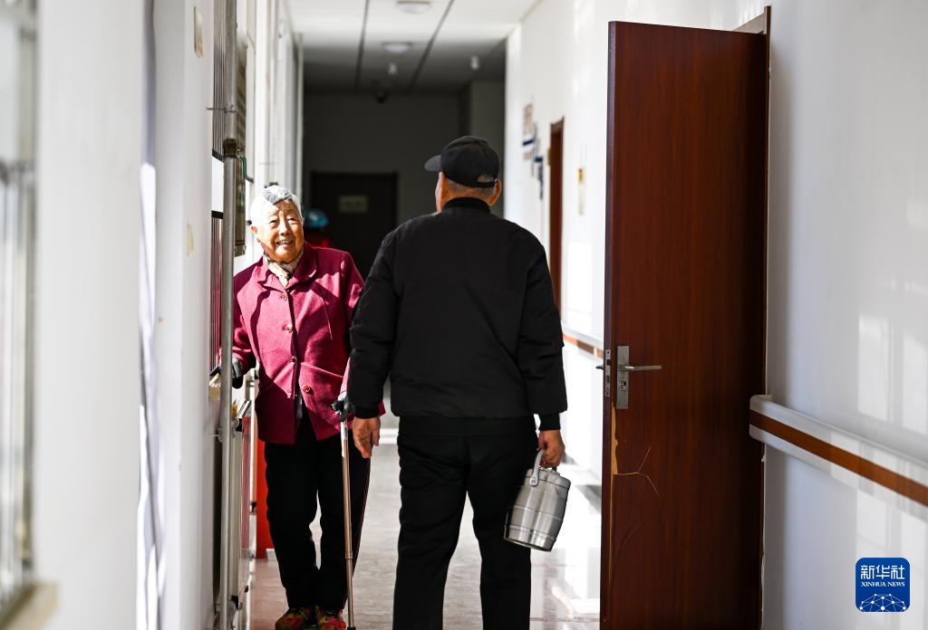 互助食堂里的幸福“食”光