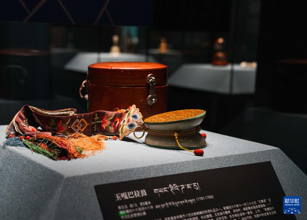 新时代中国调研行之文化中华|走进“祥开万象——故宫与西藏文物联展”