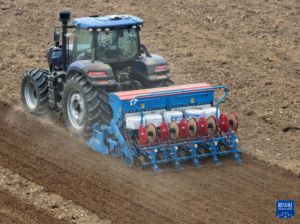 河南:科技赋能 助力秋播