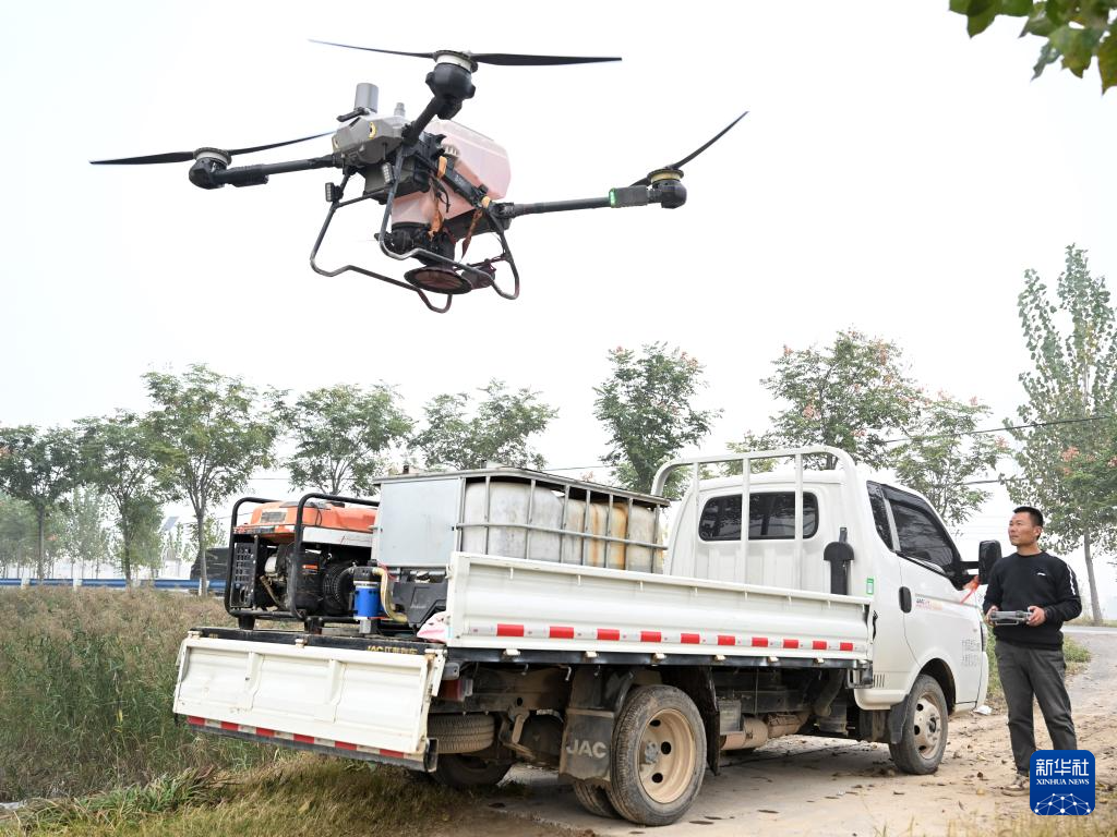 河南:科技赋能 助力秋播