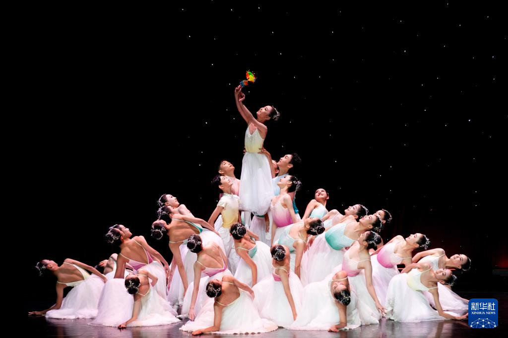 舞韵映芳华 美育绽新篇