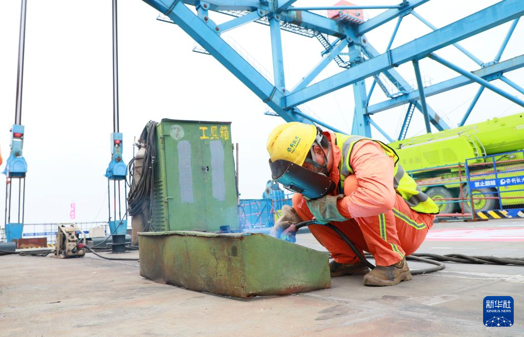 广东中山香山大桥顺利合龙 珠江口再添新地标