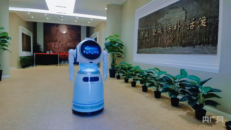 校馆弦歌丨百年学府传承红色基因与丝路文明的天山回响 校馆弦歌丨百年学府传承红色基因与丝路文明的天山回响