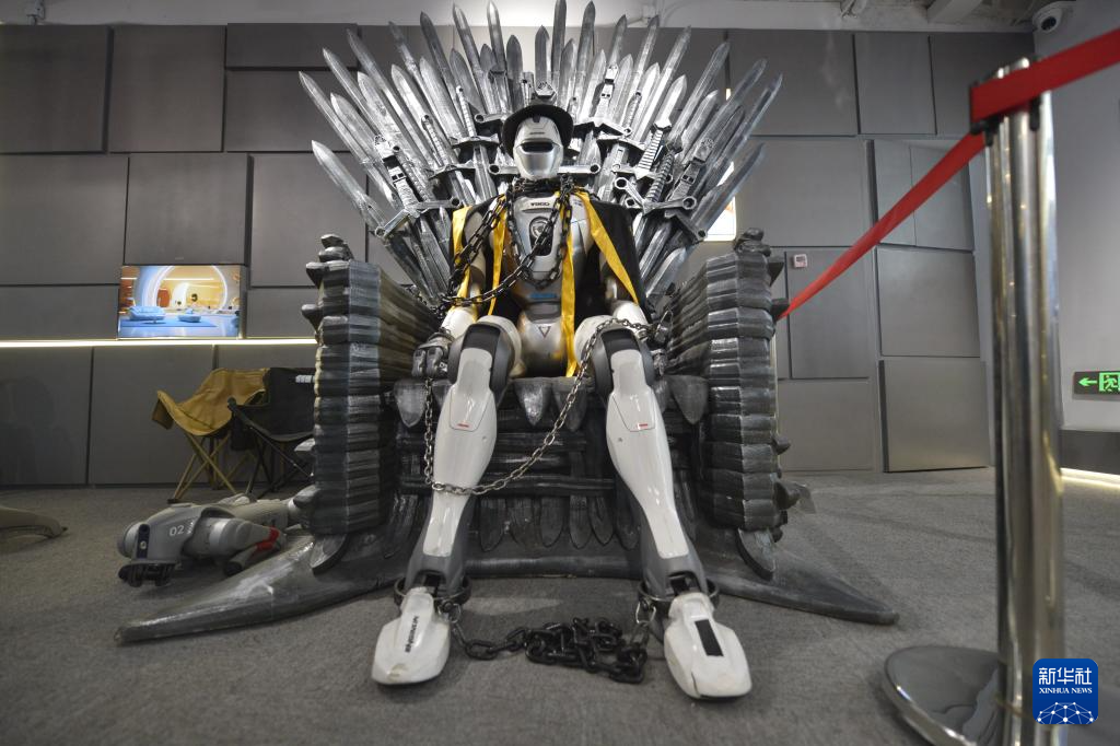 四中全会精神在基层丨记者手记：每周都在迭代！人形机器人为啥进步“神速”？