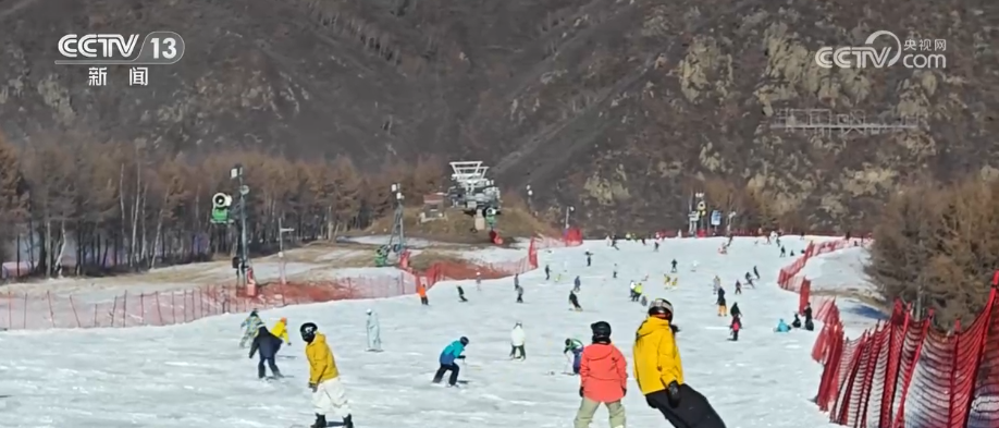 “开板”迎客！一季到四季、小众到大众 冰雪运动边界拓展释放消费新潜力