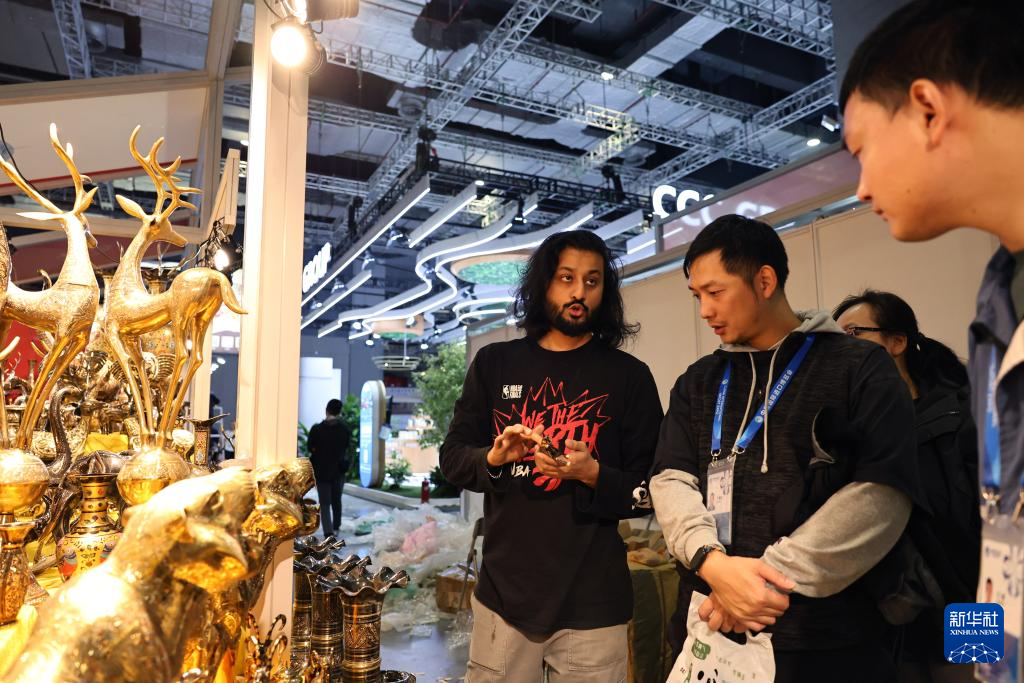 进博会场整装待发 静待开幕