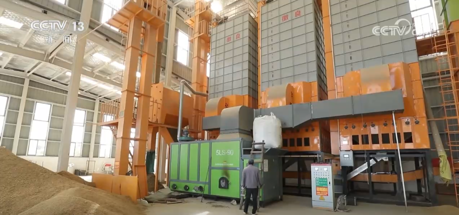 “农机+农技”助力秋收秋种 特色种养殖变身增收致富“金钥匙”