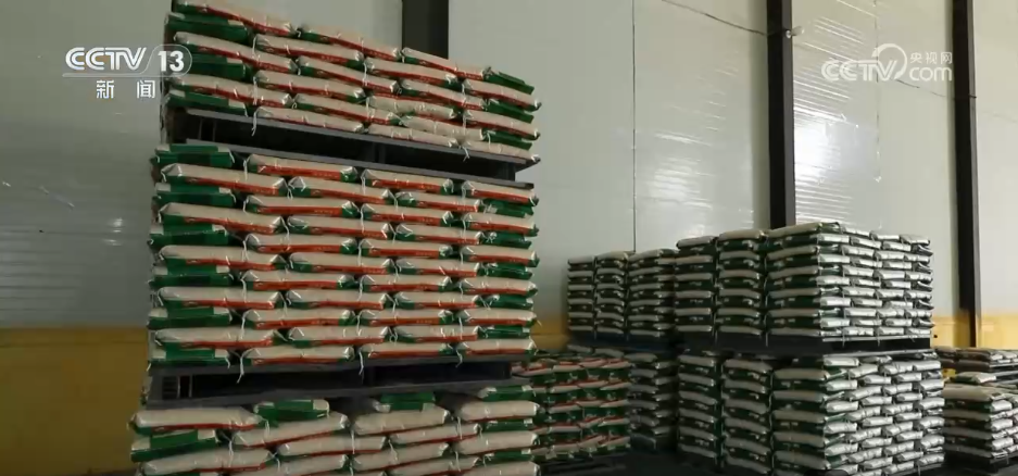 “农机+农技”助力秋收秋种 特色种养殖变身增收致富“金钥匙”