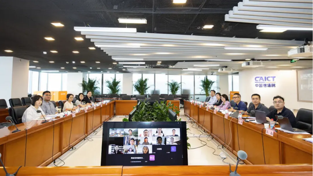 搭建互联网智库平台,持续汇集全球智慧力量 搭建互联网智库平台,持续汇集全球智慧力量