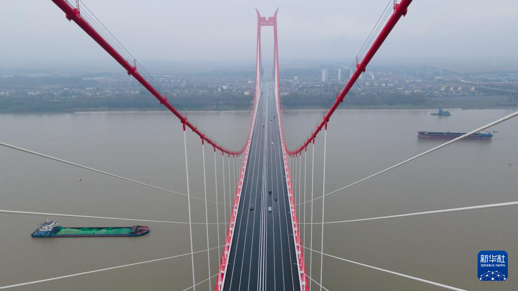 铜陵长江三桥正式通车