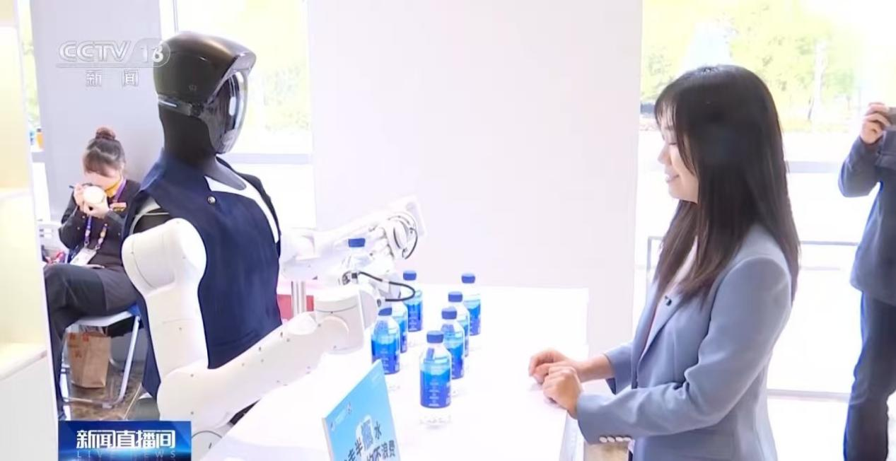 第八届进博会:以器物之美,成文明之交 第八届进博会:以器物之美,成文明之交