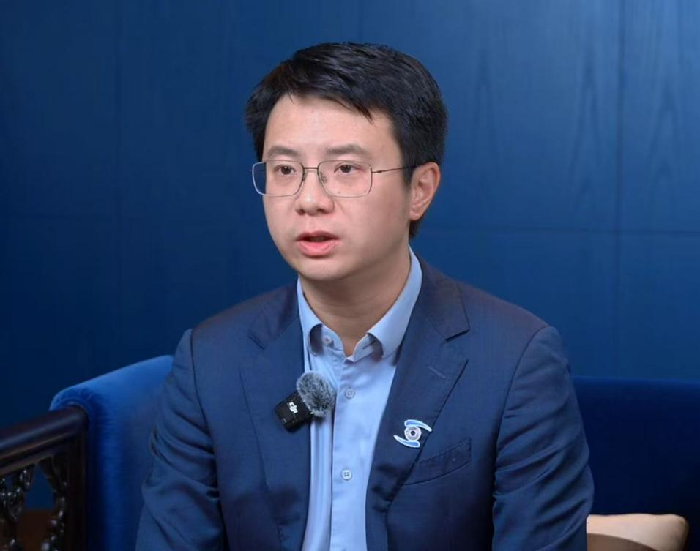 乌镇声音丨北大王鹤:善用合成数据 推动人形机器人应用落地 乌镇声音丨北大王鹤:善用合成数据 推动人形机器人应用落地