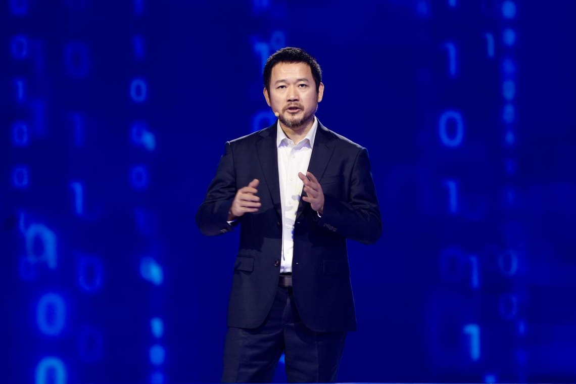 “实用化大规模高速可编程光量子计算芯片关键技术与应用”获2025年世界互联网大会领先科技奖 “实用化大规模高速可编程光量子计算芯片关键技术与应用”获2025年世界互联网大会领先科技奖