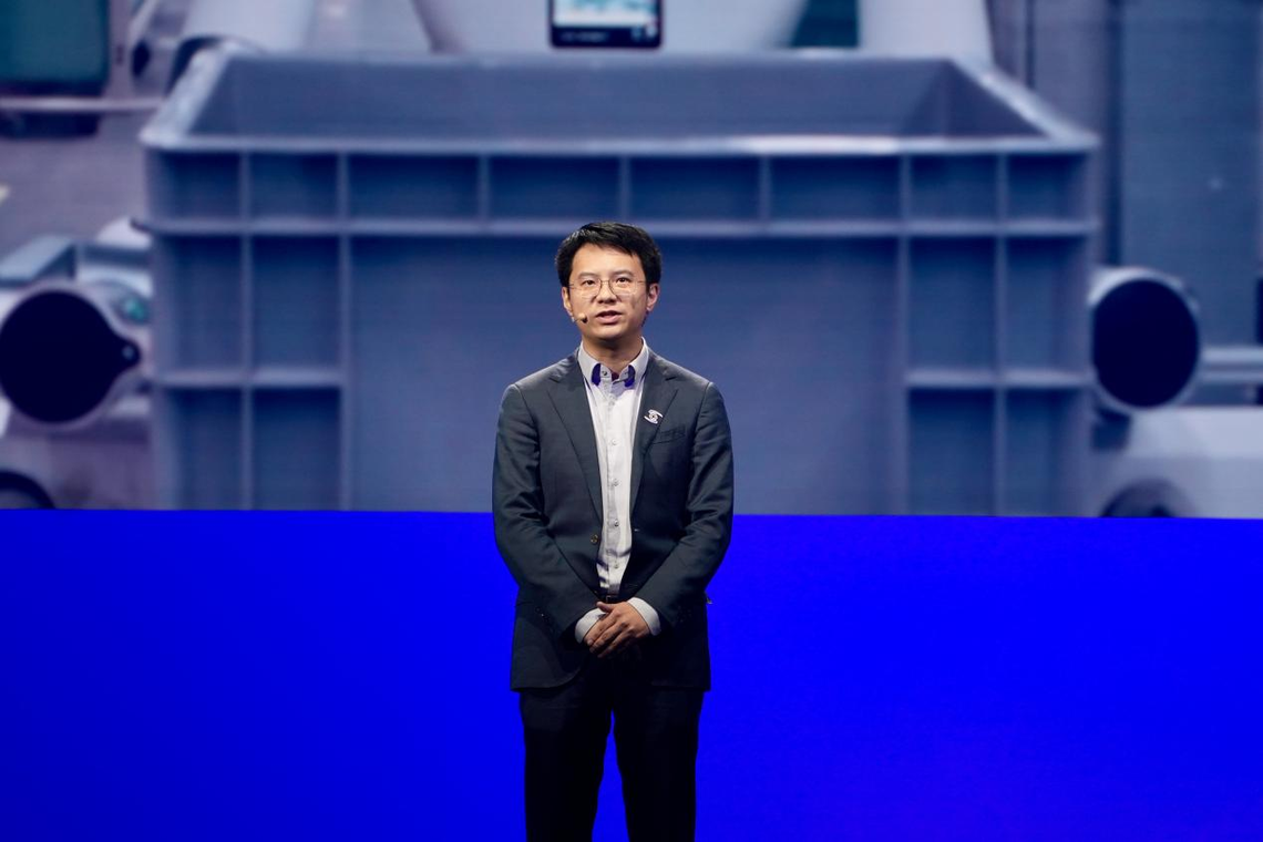 “合成数据和真实数据驱动的VLA具身智能大模型”获2025年世界互联网大会领先科技奖 “合成数据和真实数据驱动的VLA具身智能大模型”获2025年世界互联网大会领先科技奖