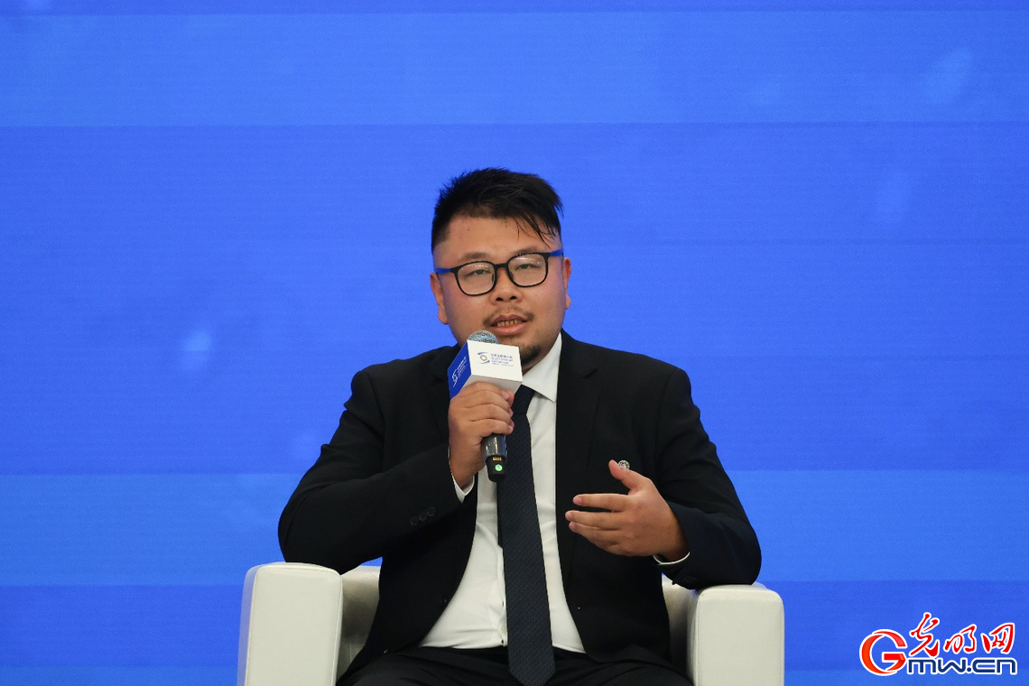 韩璧丞回忆创业历程:条件艰苦,但希望改善他人生活 韩璧丞回忆创业历程:条件艰苦,但希望改善他人生活