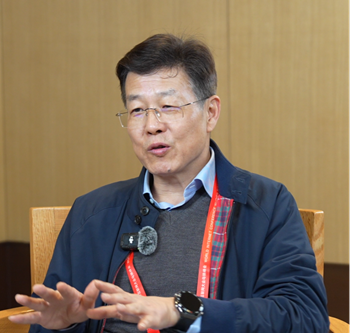 乌镇声音丨陆明泉:北斗为智能化发展奠定“时空基石” 乌镇声音丨陆明泉:北斗为智能化发展奠定“时空基石”