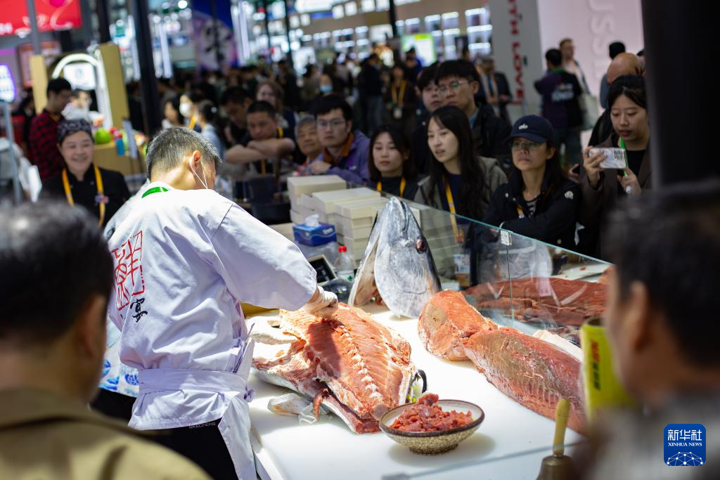 第八届进博会丨在农食产品展区寻觅“洋特产”