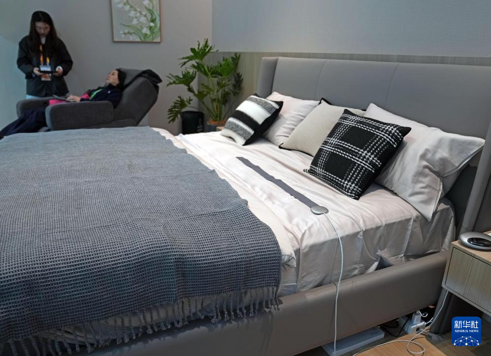 第八届进博会|高质量适老化健康产品与服务助力银发经济