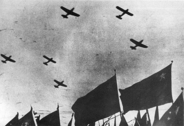 人民空军,生日快乐!