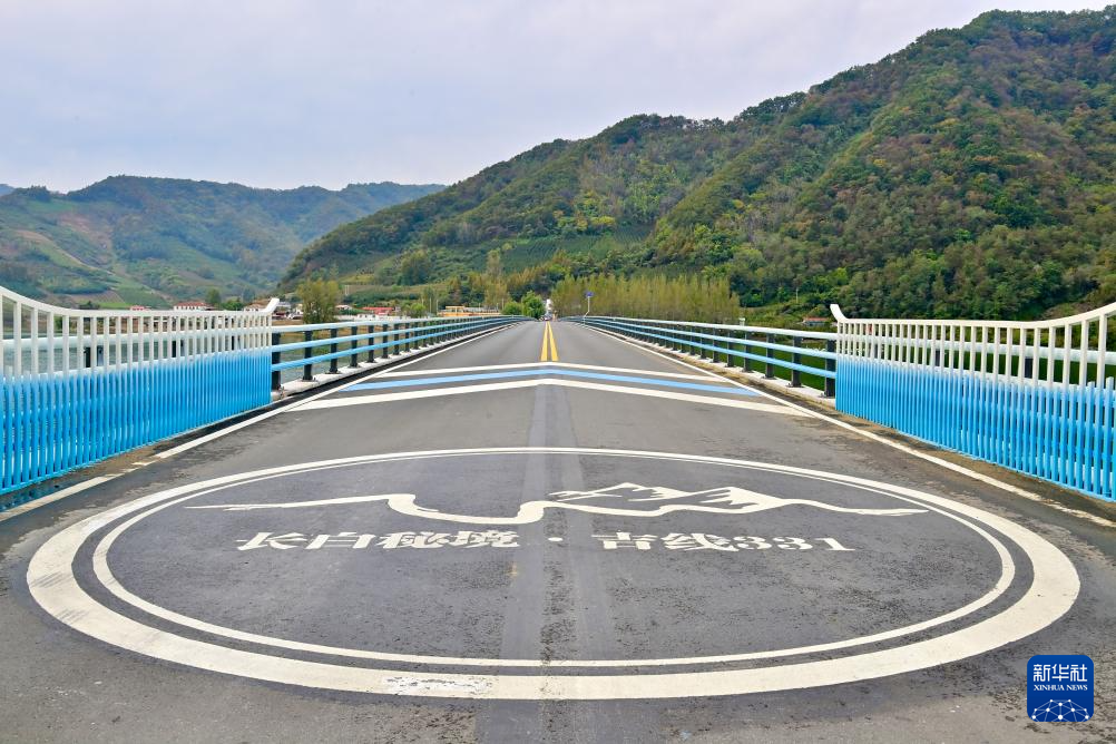 G331：“国门之路”促发展