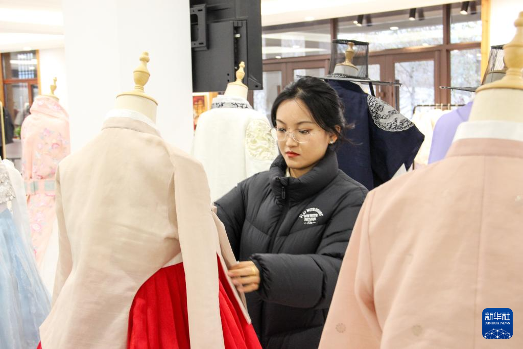 G331：“国门之路”促发展