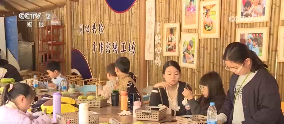 多地中小学进入“秋假时间” 多元场景“解锁”假期新体验